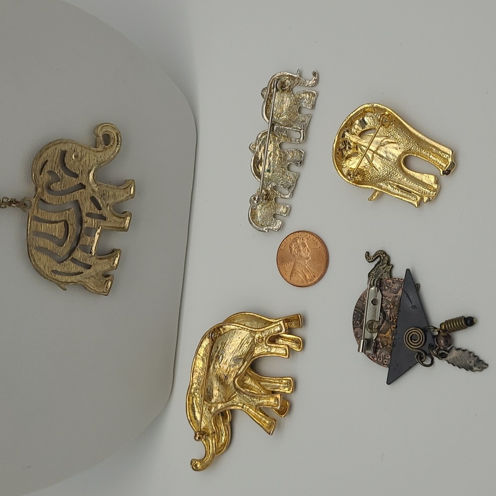 Bundle Lot of 5 Elephant Brooches Necklace Jewelry Vintage Goldtone & Silvertone - Picture 8 of 13